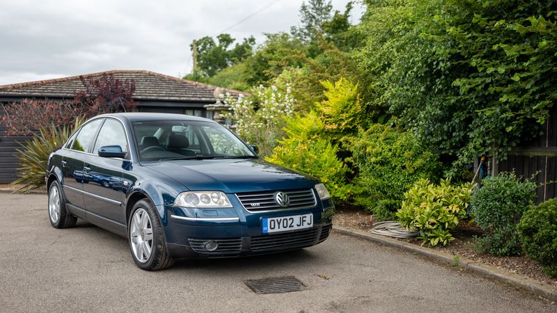 Обзор 2002 Volkswagen Passat W8 Sedan (B5+) - особенности, технические характеристики и преимущества этого знаменитого автомобиля 2002 Volkswagen Passat W8 Sedan (B5+)