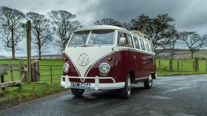 1963 Volkswagen Type 2 Splitscreen 23 Window Samba (Camper)