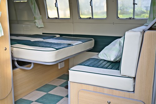 1963 VW Type 2 Splitscreen Sundial Campervan In vendita (immagine 46 di 146)