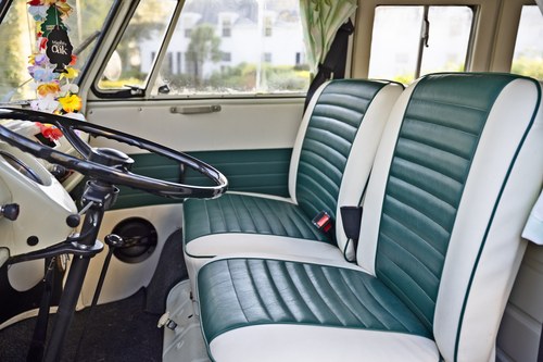 1963 VW Type 2 Splitscreen Sundial Campervan In vendita (immagine 38 di 146)