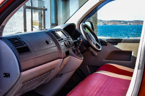 2011 Volkswagen Transporter T28 102 TDI SWB till salu (bild 25 av 115)