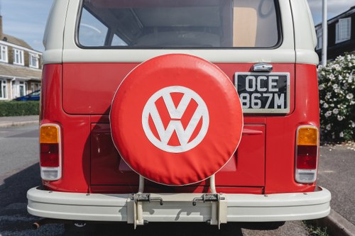 1974 Volkswagen T2 Bay Window Camper Te koop (foto 124 van 176)