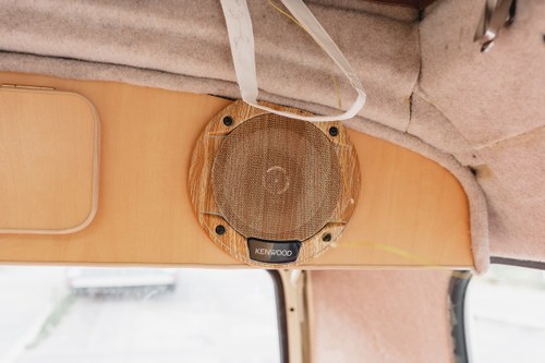 1974 Volkswagen T2 Bay Window Camper Te koop (foto 82 van 176)