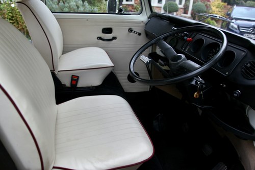 1979 Volkswagen Type 2 Baywindow Moonraker Camper For Sale (picture 32 of 171)