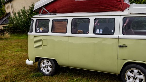 1972 Volkswagen T2 Baywindow Fleetline Campervan For Sale (picture :index of 110)