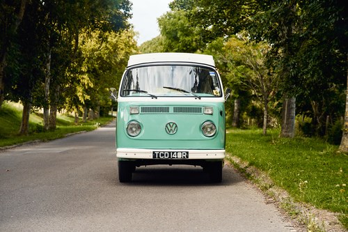 1977 Volkswagen Type 2 Bay Window Westfalia Campervan à venda (imagem 4 de 215)