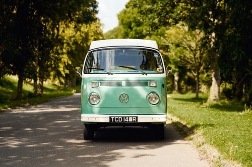 1977 Volkswagen Type 2 Bay Window Westfalia Campervan à venda (imagem 16 de 215)