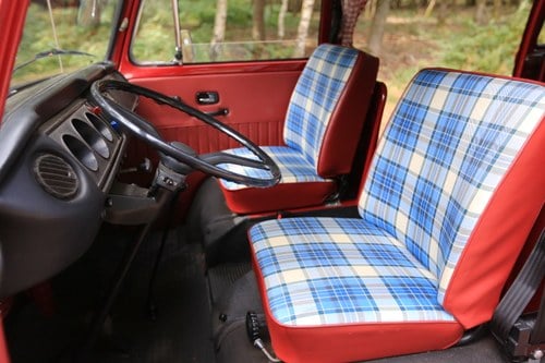 1971 Volkswagen T2 Camper (LHD) In vendita (immagine 27 di 112)