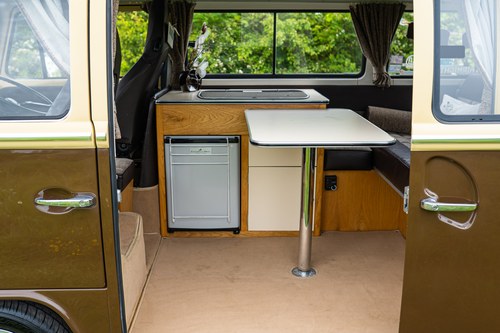 1971 Volkswagen Type 2 Bay Window Camper Conversion zum Verkauf (Bild 43 von 115)