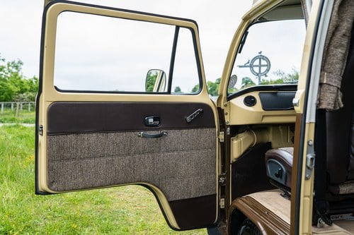 1971 Volkswagen Type 2 Bay Window Camper Conversion zum Verkauf (Bild 17 von 115)