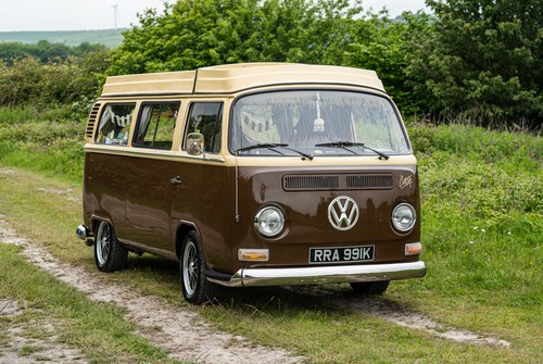 1971 Volkswagen Type 2 Bay Window Camper Conversion zum Verkauf (Bild 2 von 115)