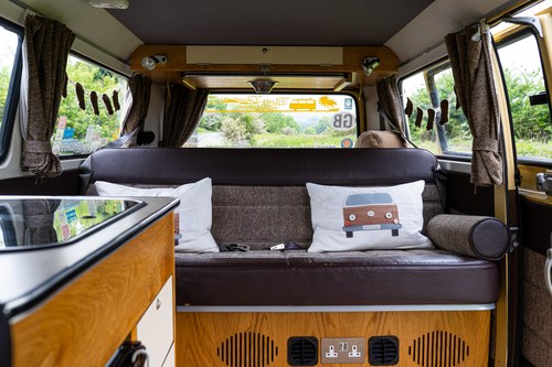 1971 Volkswagen Type 2 Bay Window Camper Conversion zum Verkauf (Bild 51 von 115)