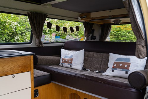 1971 Volkswagen Type 2 Bay Window Camper Conversion zum Verkauf (Bild 39 von 115)