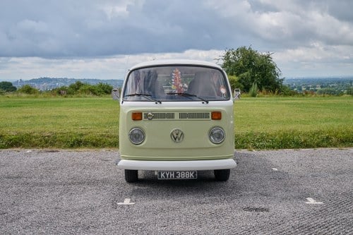 1972 Volkswagen T2 Baywindow Danbury Camper In vendita (immagine 17 di 205)