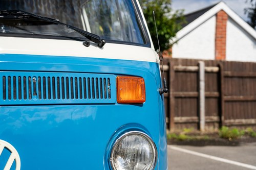 1972 Volkswagen T2 Bay Window Campervan En venta (imagen 108 de 140)