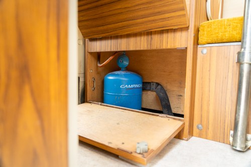 1972 Volkswagen T2 Bay Window Campervan En venta (imagen 65 de 140)