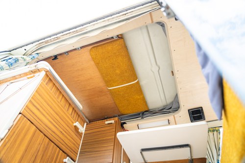 1972 Volkswagen T2 Bay Window Campervan En venta (imagen 69 de 140)