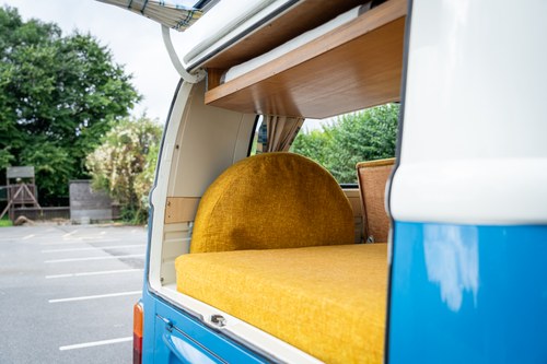 1972 Volkswagen T2 Bay Window Campervan En venta (imagen 75 de 140)