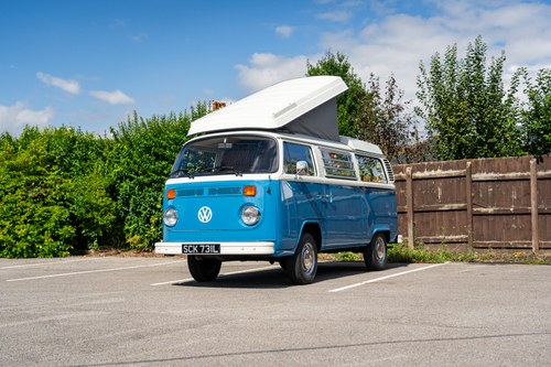 1972 Volkswagen T2 Bay Window Campervan En venta (imagen 12 de 140)
