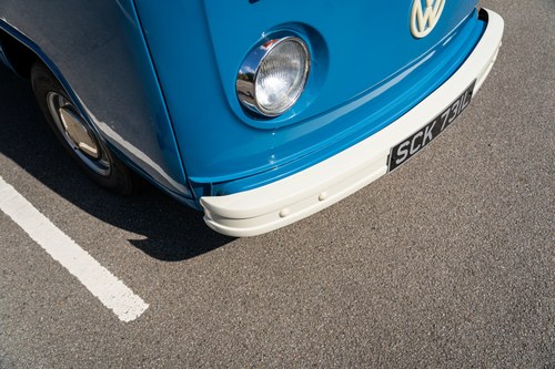 1972 Volkswagen T2 Bay Window Campervan En venta (imagen 102 de 140)