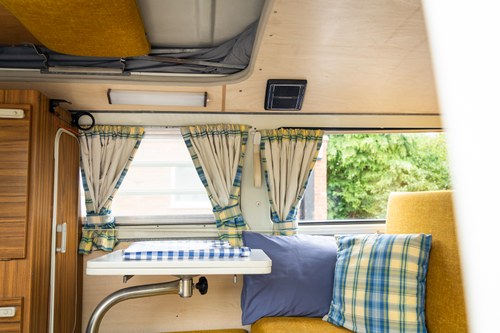 1972 Volkswagen T2 Bay Window Campervan En venta (imagen 49 de 140)