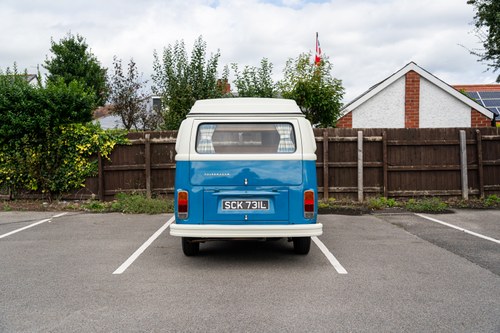 1972 Volkswagen T2 Bay Window Campervan En venta (imagen 7 de 140)