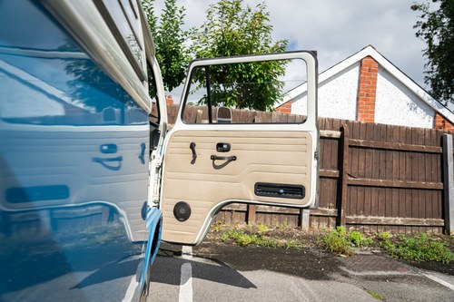1972 Volkswagen T2 Bay Window Campervan En venta (imagen 31 de 140)