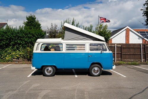 1972 Volkswagen T2 Bay Window Campervan En venta (imagen 3 de 140)