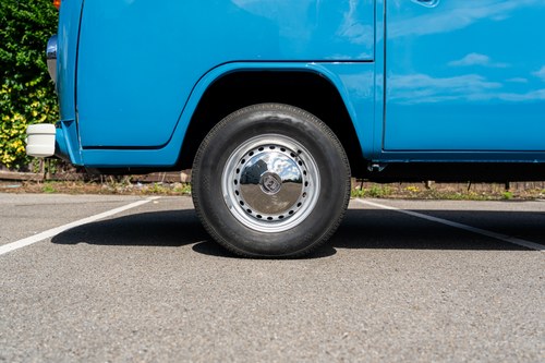 1972 Volkswagen T2 Bay Window Campervan En venta (imagen 15 de 140)