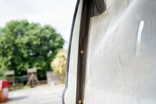 1972 Volkswagen T2 Bay Window Campervan En venta (imagen 80 de 140)