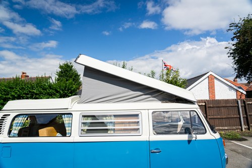 1972 Volkswagen T2 Bay Window Campervan En venta (imagen 95 de 140)
