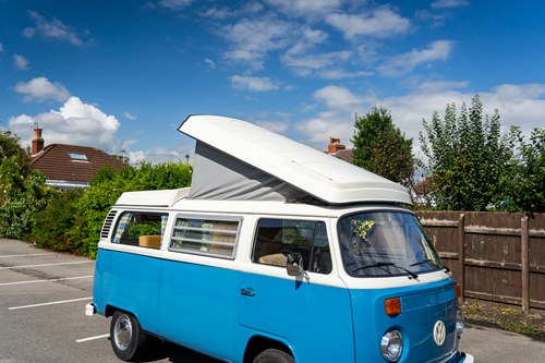 1972 Volkswagen T2 Bay Window Campervan En venta (imagen 96 de 140)