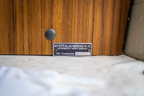 1972 Volkswagen T2 Bay Window Campervan En venta (imagen 43 de 140)