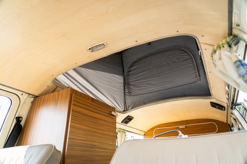 1972 Volkswagen T2 Bay Window Campervan En venta (imagen 74 de 140)