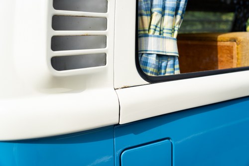 1972 Volkswagen T2 Bay Window Campervan En venta (imagen 90 de 140)