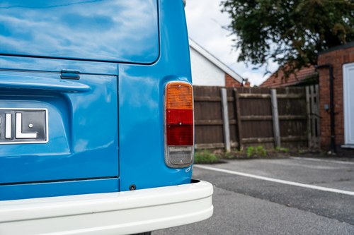 1972 Volkswagen T2 Bay Window Campervan En venta (imagen 85 de 140)