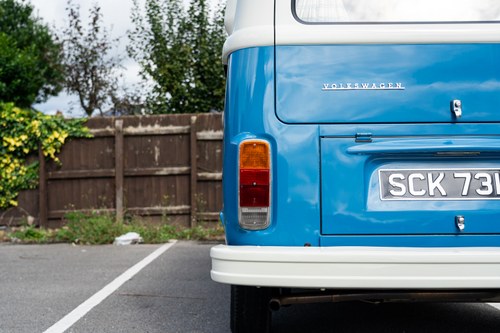 1972 Volkswagen T2 Bay Window Campervan En venta (imagen 83 de 140)