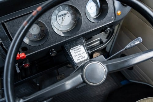 1972 Volkswagen T2 Bay Window Campervan En venta (imagen 22 de 140)