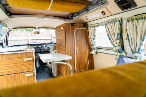1972 Volkswagen T2 Bay Window Campervan En venta (imagen 71 de 140)