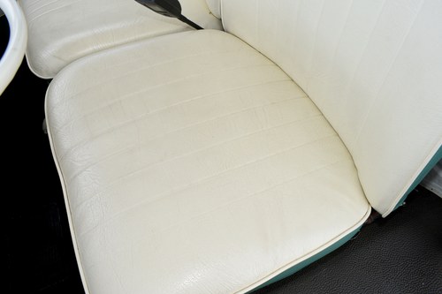 1965 Volkswagen Type 2 Splitscreen Campervan In vendita (immagine 47 di 163)