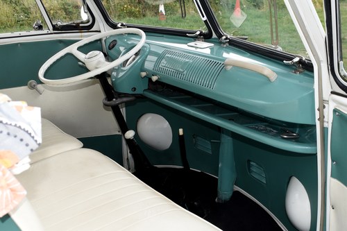 1965 Volkswagen Type 2 Splitscreen Campervan In vendita (immagine 37 di 163)