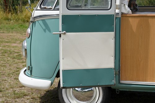 1965 Volkswagen Type 2 Splitscreen Campervan In vendita (immagine 77 di 163)
