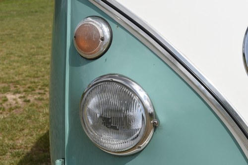 1965 Volkswagen Type 2 Splitscreen Campervan In vendita (immagine 99 di 163)