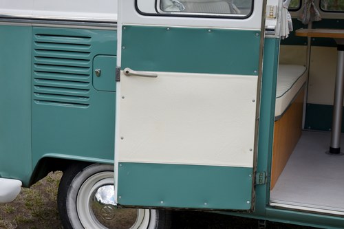 1965 Volkswagen Type 2 Splitscreen Campervan In vendita (immagine 68 di 163)