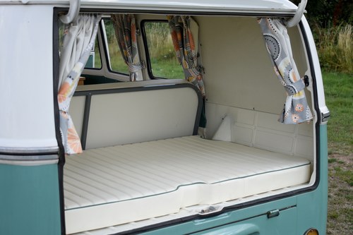 1965 Volkswagen Type 2 Splitscreen Campervan In vendita (immagine 82 di 163)