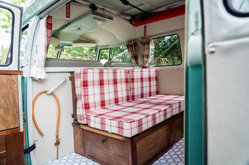 1965 Volkswagen T1 Splitscreen Canterbury Pitt Campervan In vendita (immagine 53 di 129)