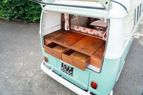 1965 Volkswagen T1 Splitscreen Canterbury Pitt Campervan In vendita (immagine 48 di 129)