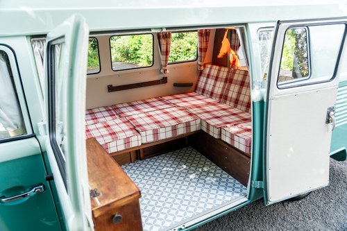 1965 Volkswagen T1 Splitscreen Canterbury Pitt Campervan In vendita (immagine 62 di 129)
