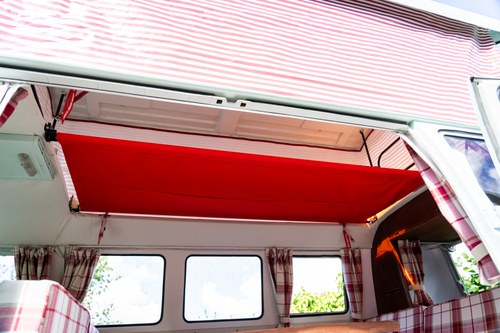 1965 Volkswagen T1 Splitscreen Canterbury Pitt Campervan In vendita (immagine 70 di 129)