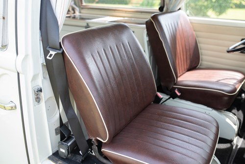 1973 Volkswagen T2 Westfalia Campervan En venta (imagen 55 de 191)